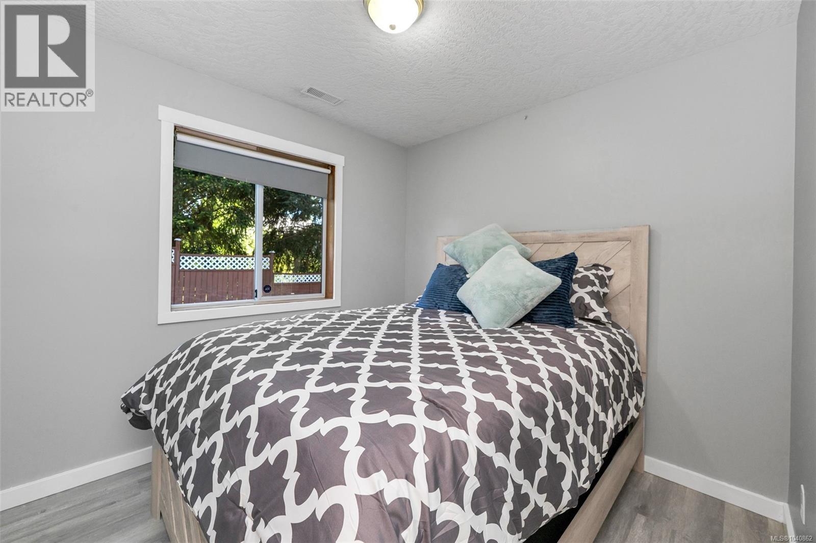  3371 Billhirst Place, Colwood