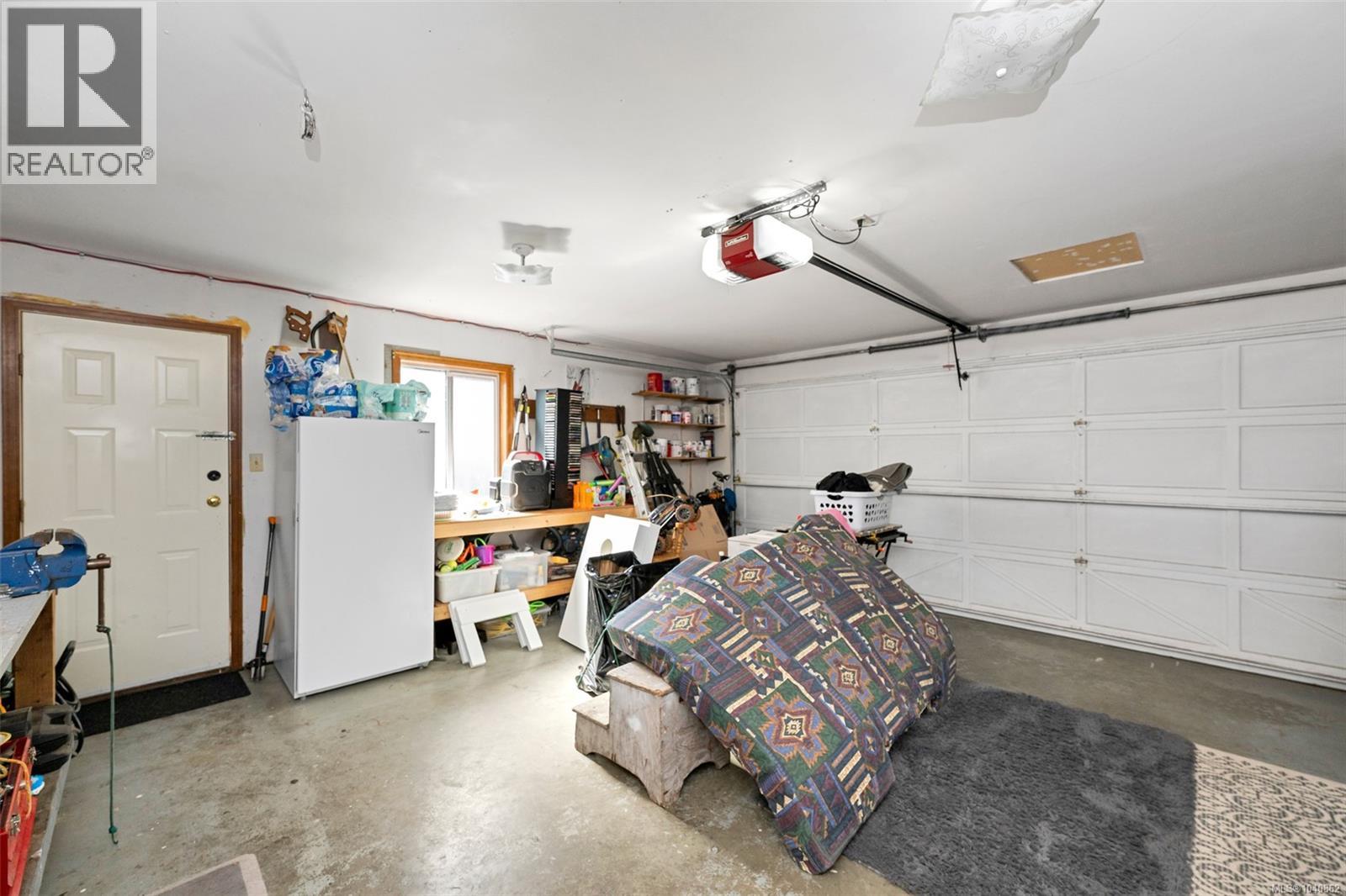  3371 Billhirst Place, Colwood