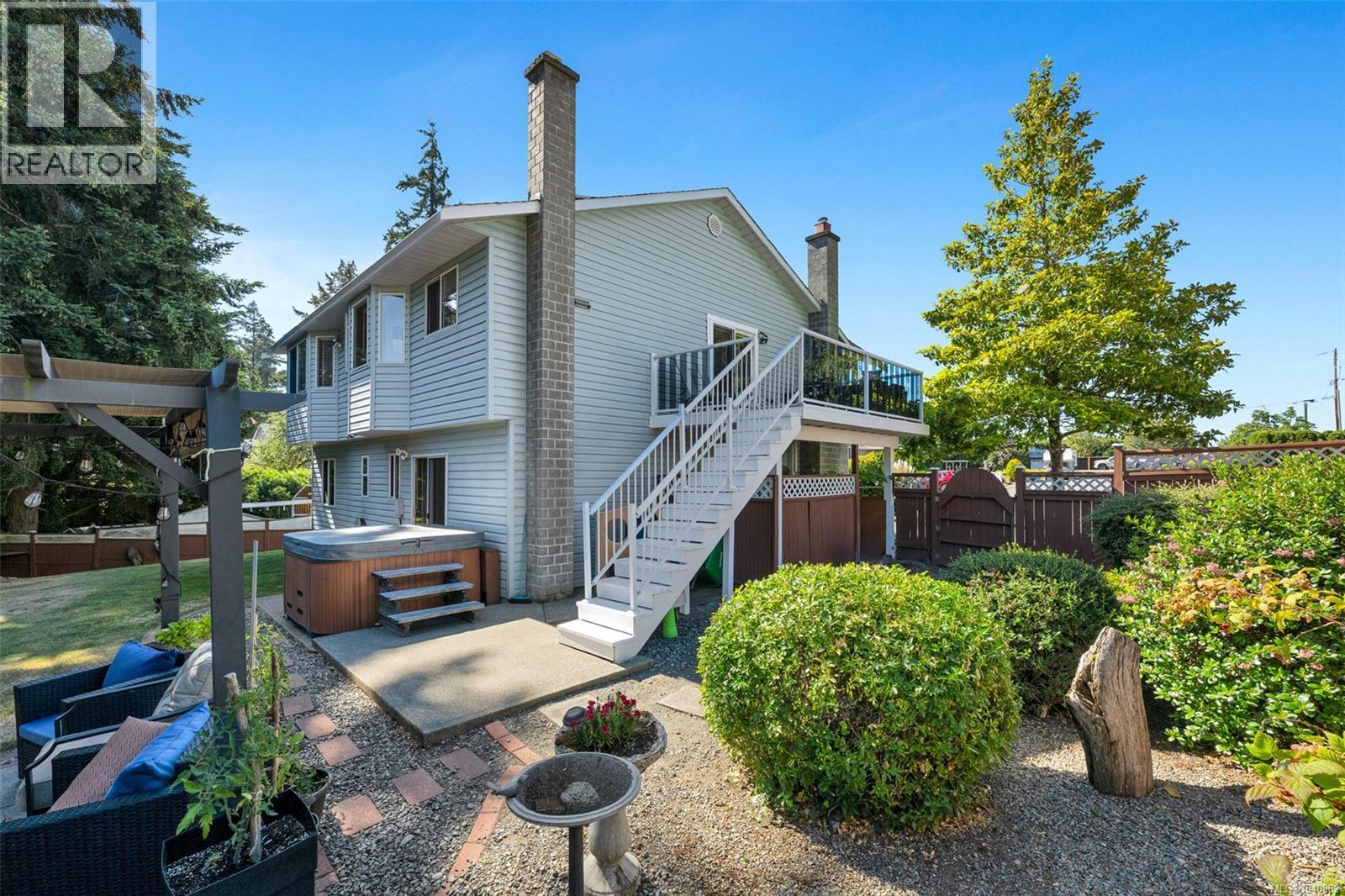  3371 Billhirst Place, Colwood