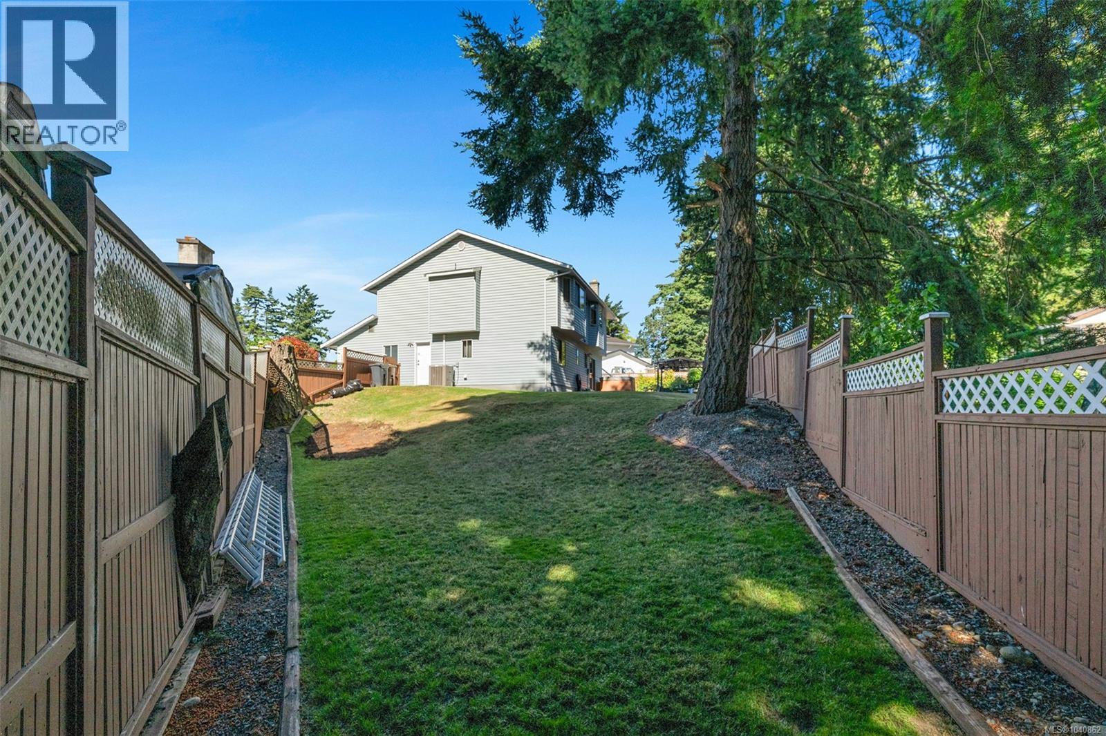  3371 Billhirst Place, Colwood