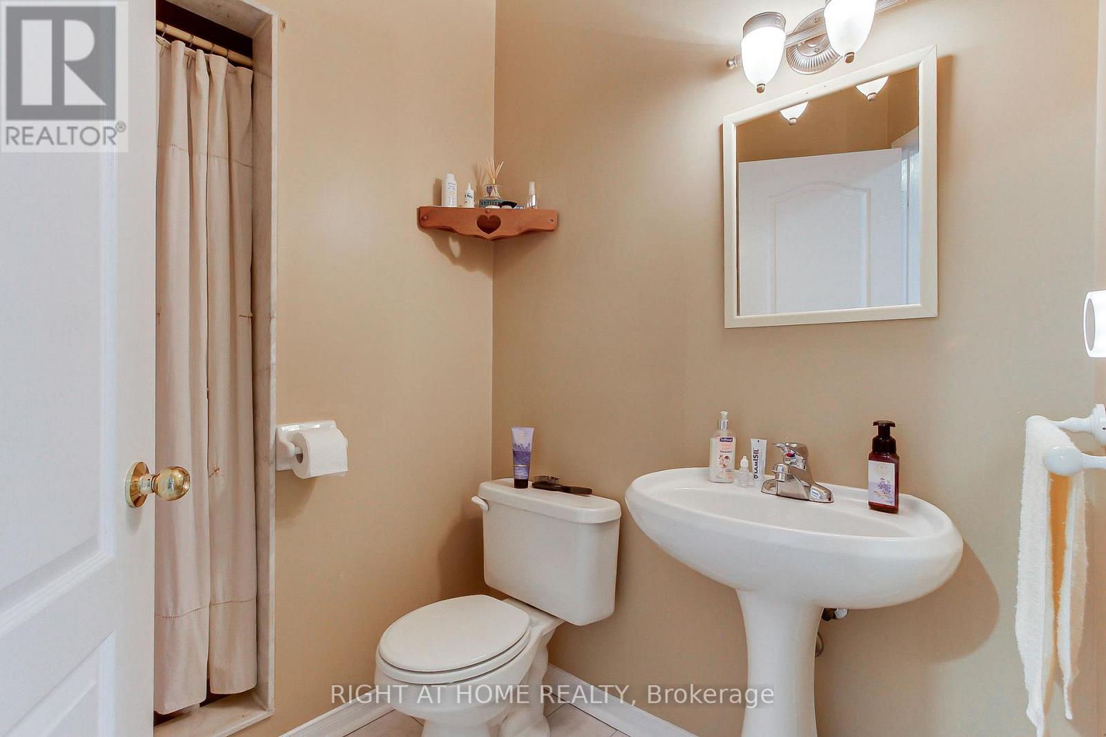 101 OLD COLONY ROAD - 23