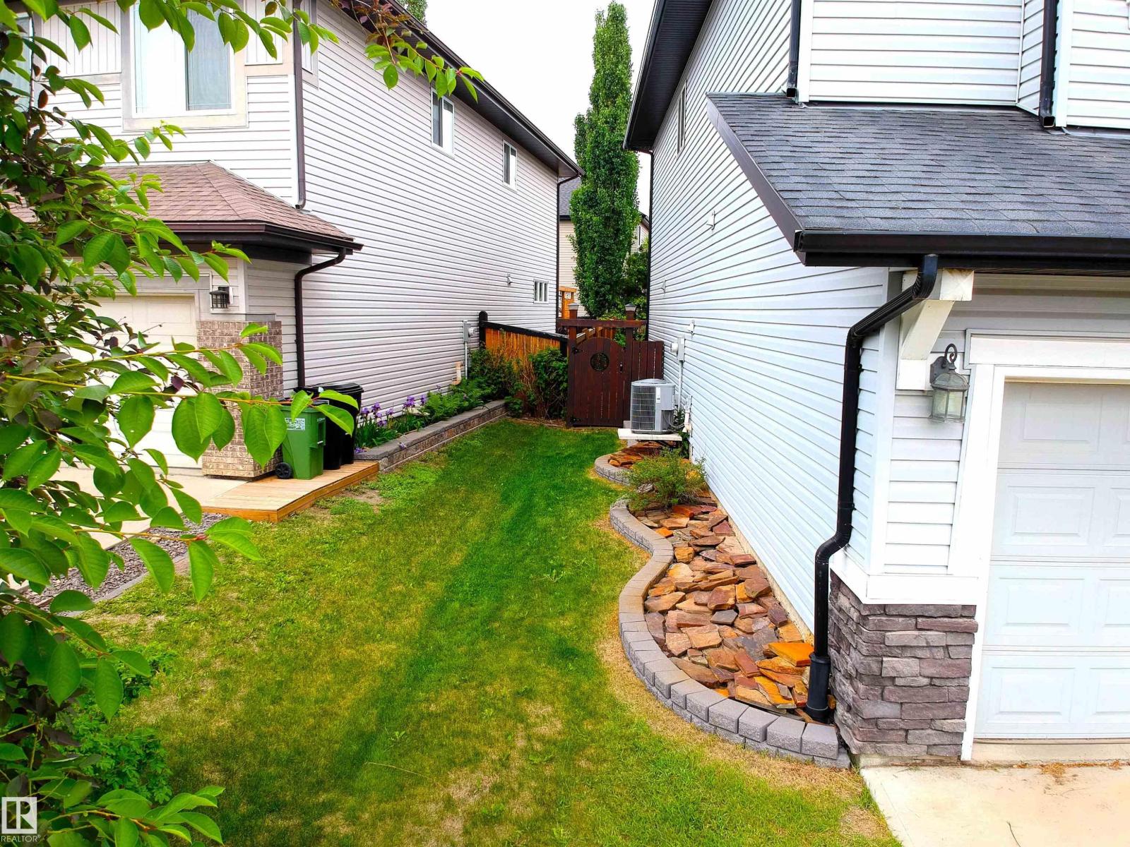 22060 95 AV NW — photo 44