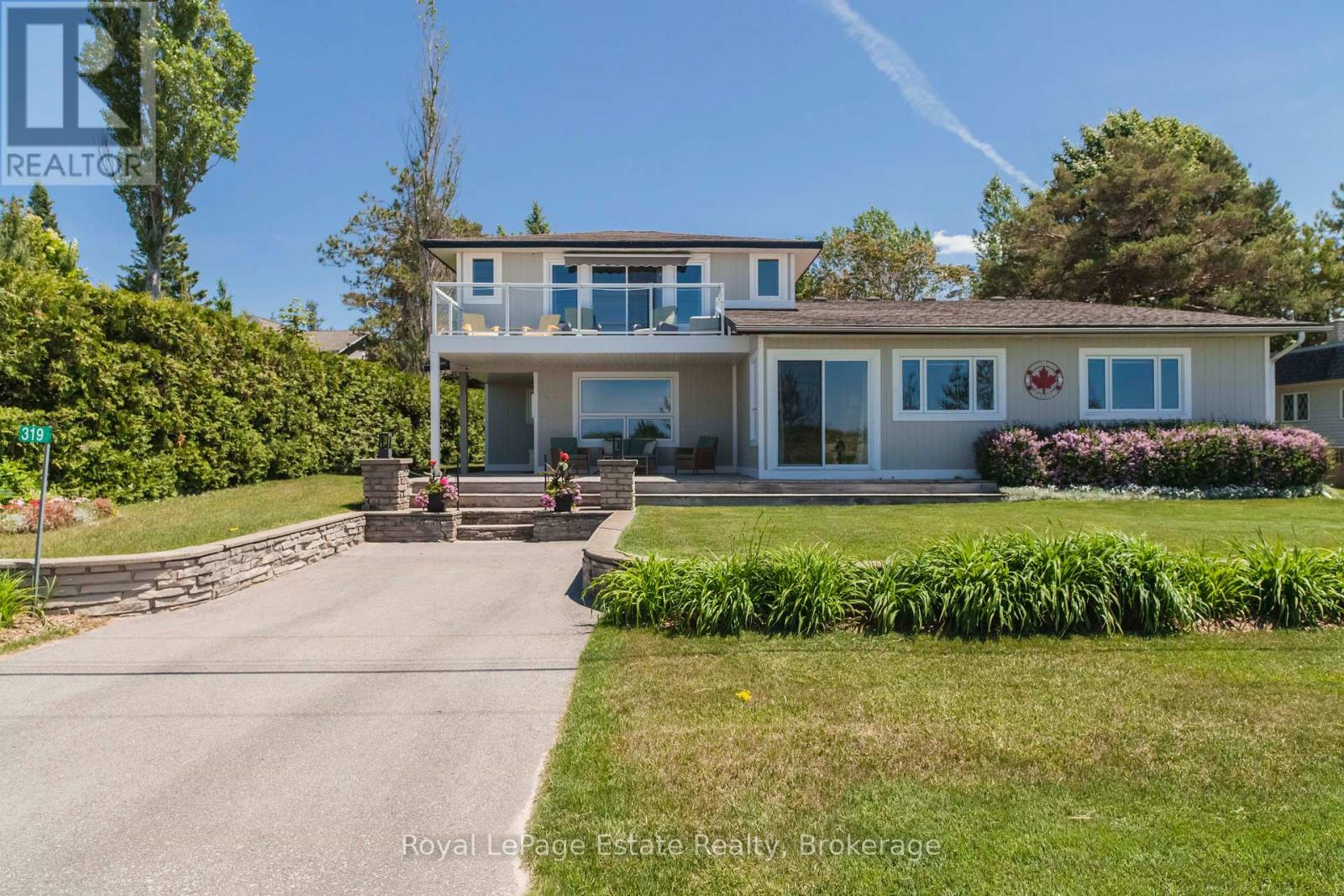 319 LAKESHORE BOULEVARD N - 1