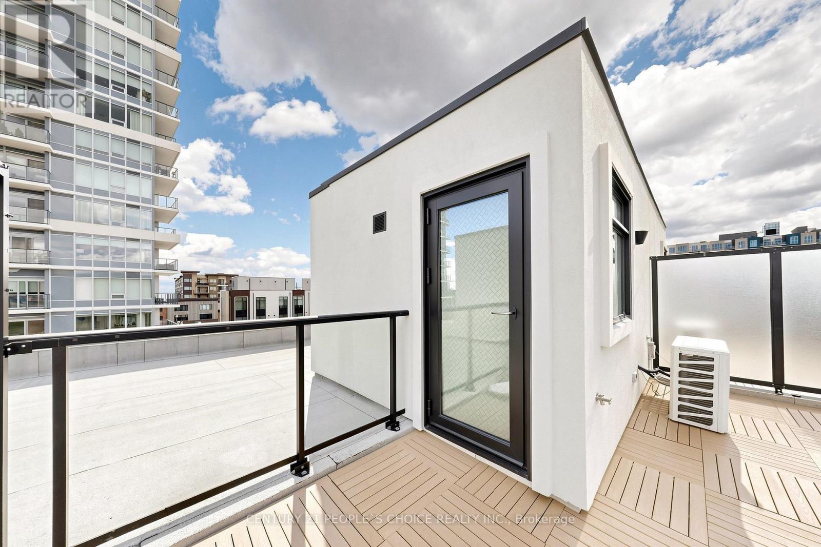 72 WINDWARD DRIVE - 36