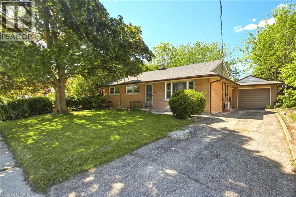 32 CLOSE Avenue - 1