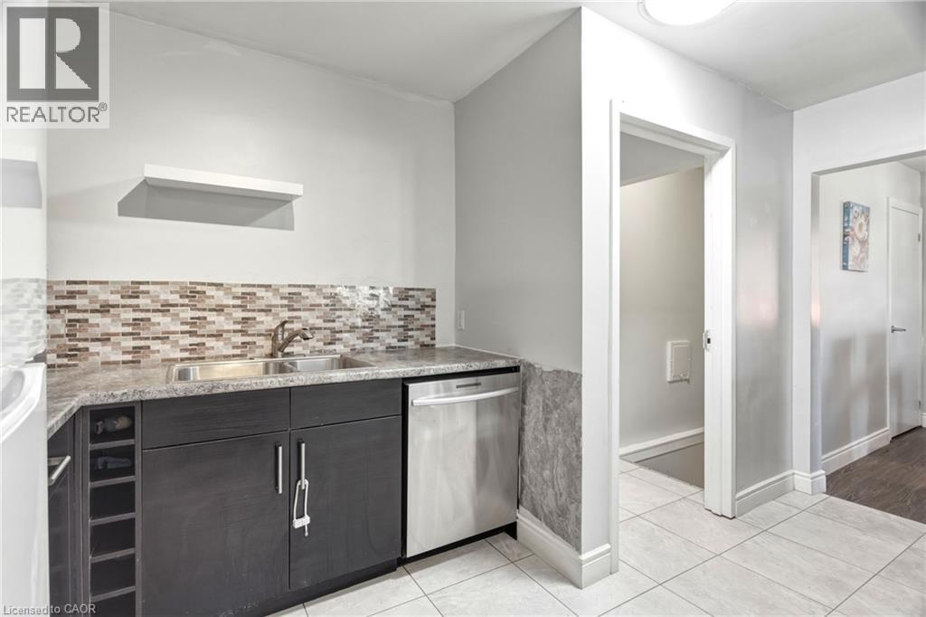 32 CLOSE Avenue - 15