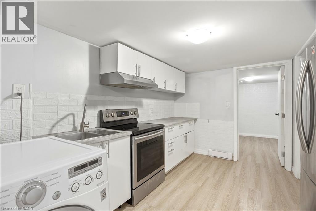 32 CLOSE Avenue - 31