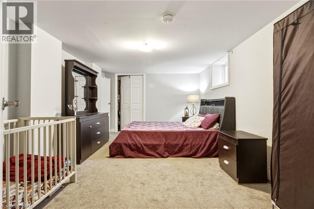 32 CLOSE Avenue - 38