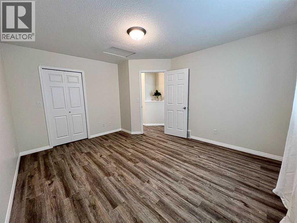 11509 78 Avenue - 12