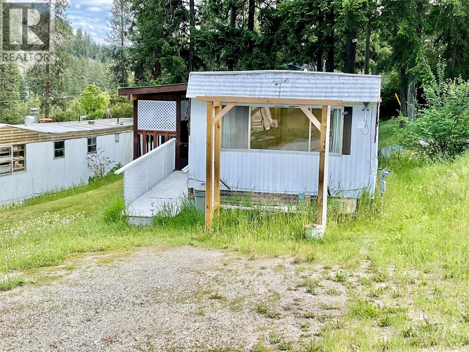 #11 1675 33 Highway - 1