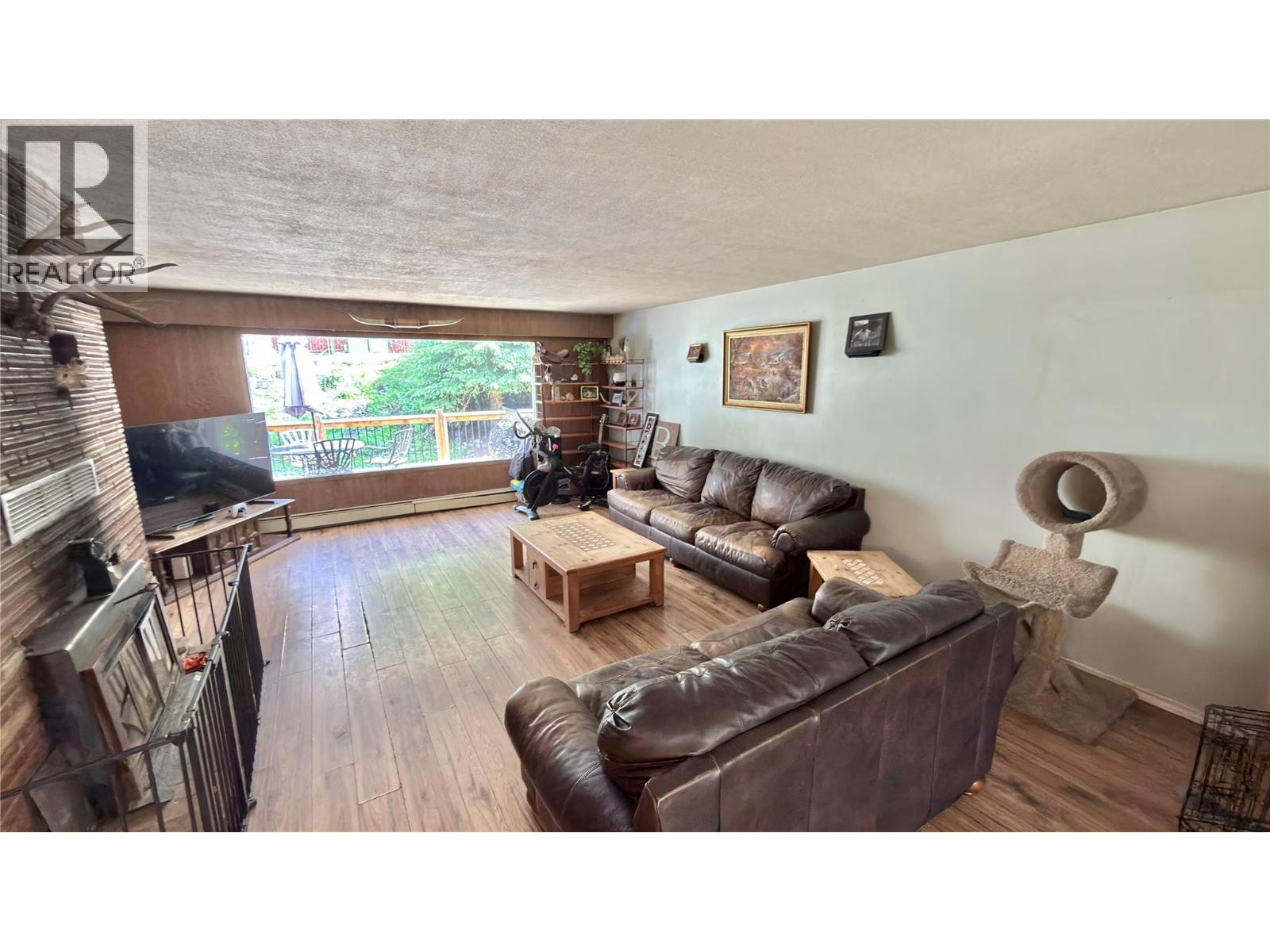 550 Strathmore Avenue - 22