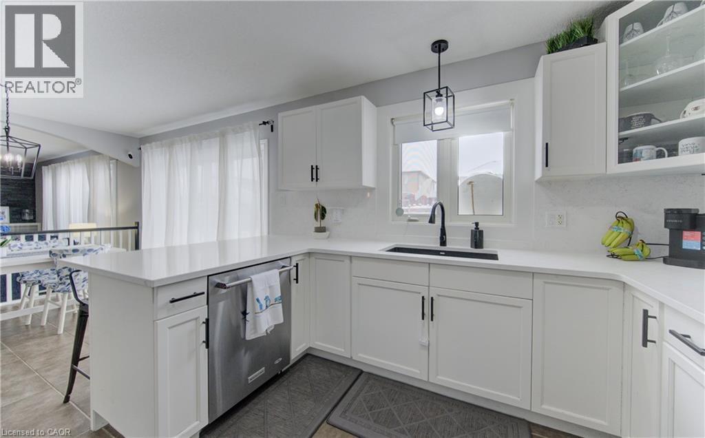 21 WEST TREE Drive - 13