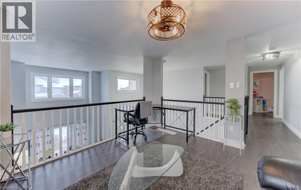 21 WEST TREE Drive - 25