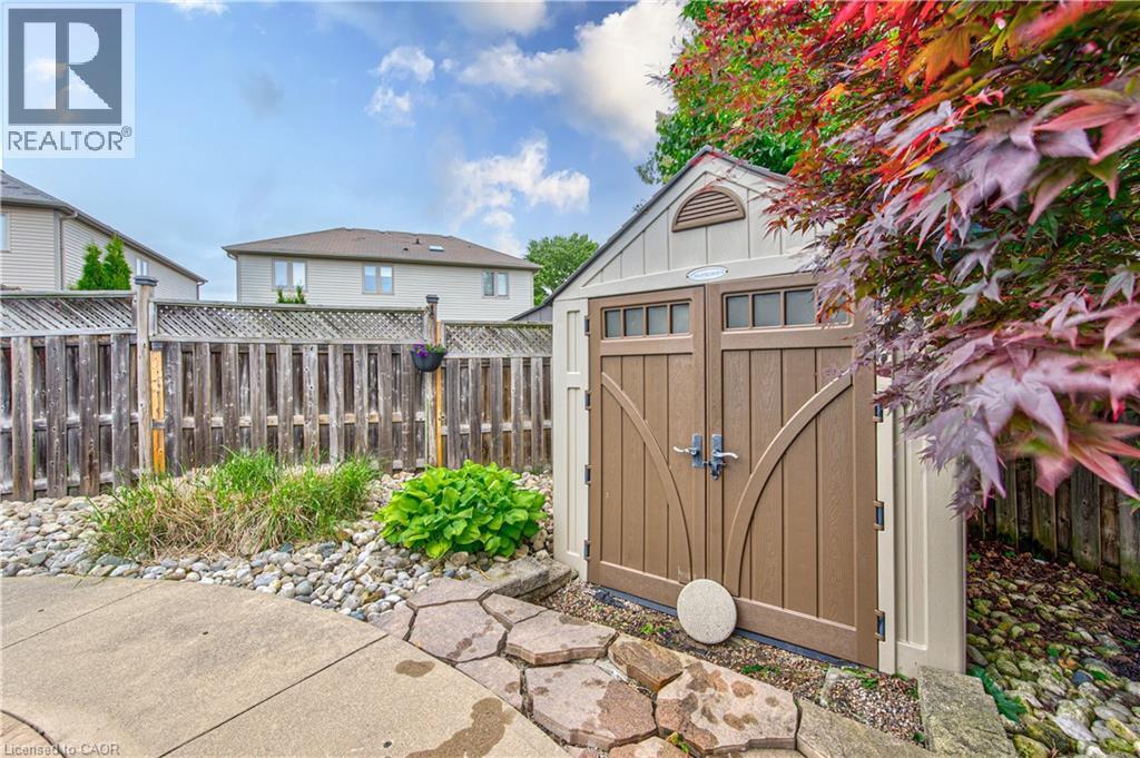 21 WEST TREE Drive - Image 40
