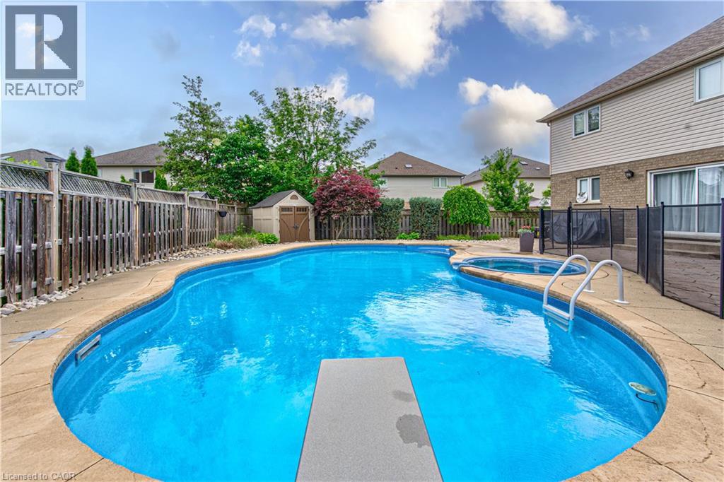 21 WEST TREE Drive - Image 42