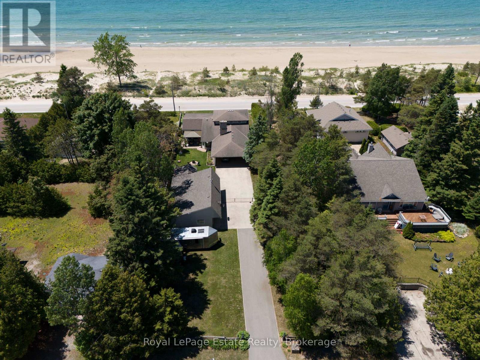 319 LAKESHORE BOULEVARD N - 6