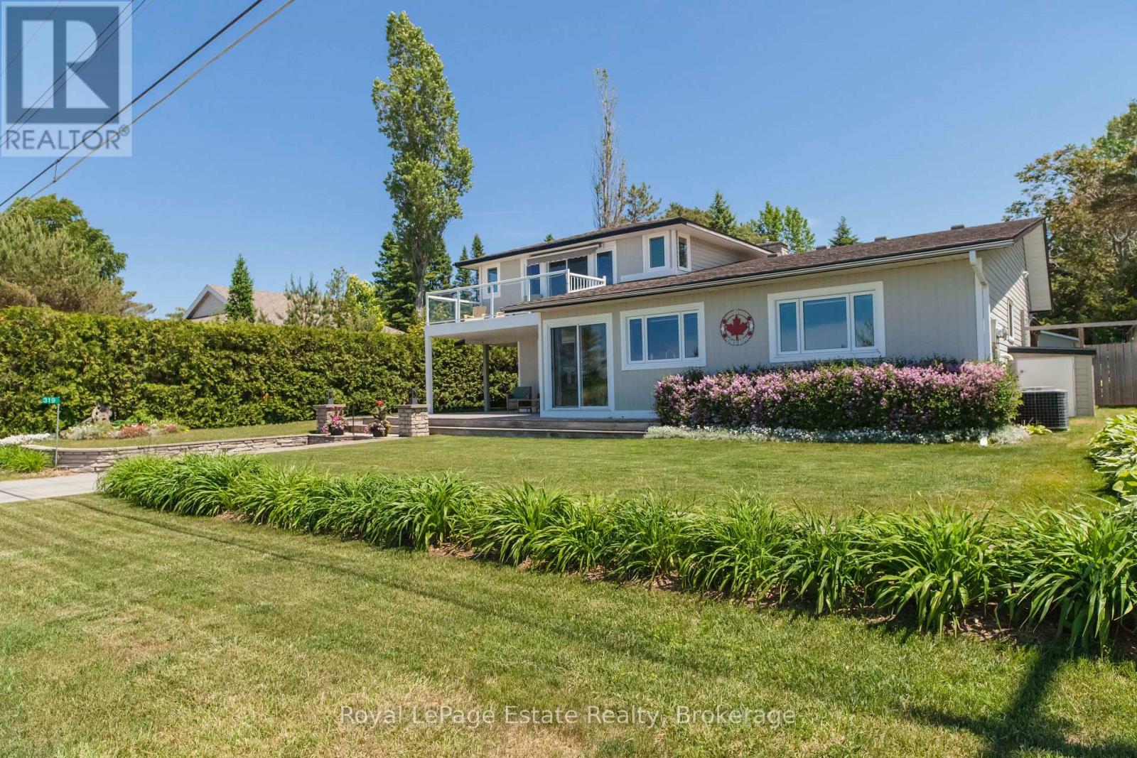319 LAKESHORE BOULEVARD N - 4