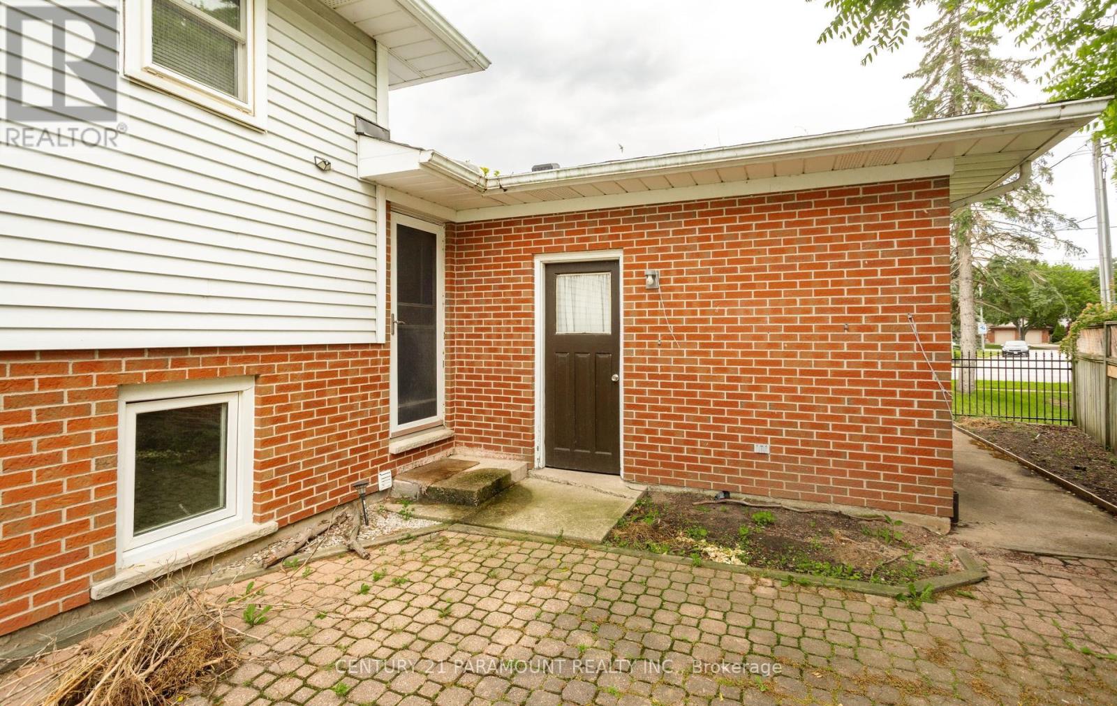 342 MAIN STREET - 39