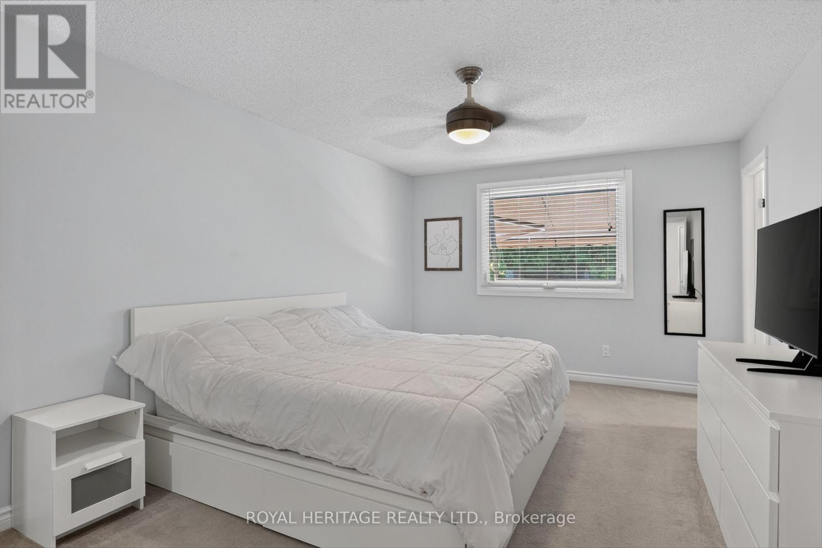 30 KAREN DRIVE - 19