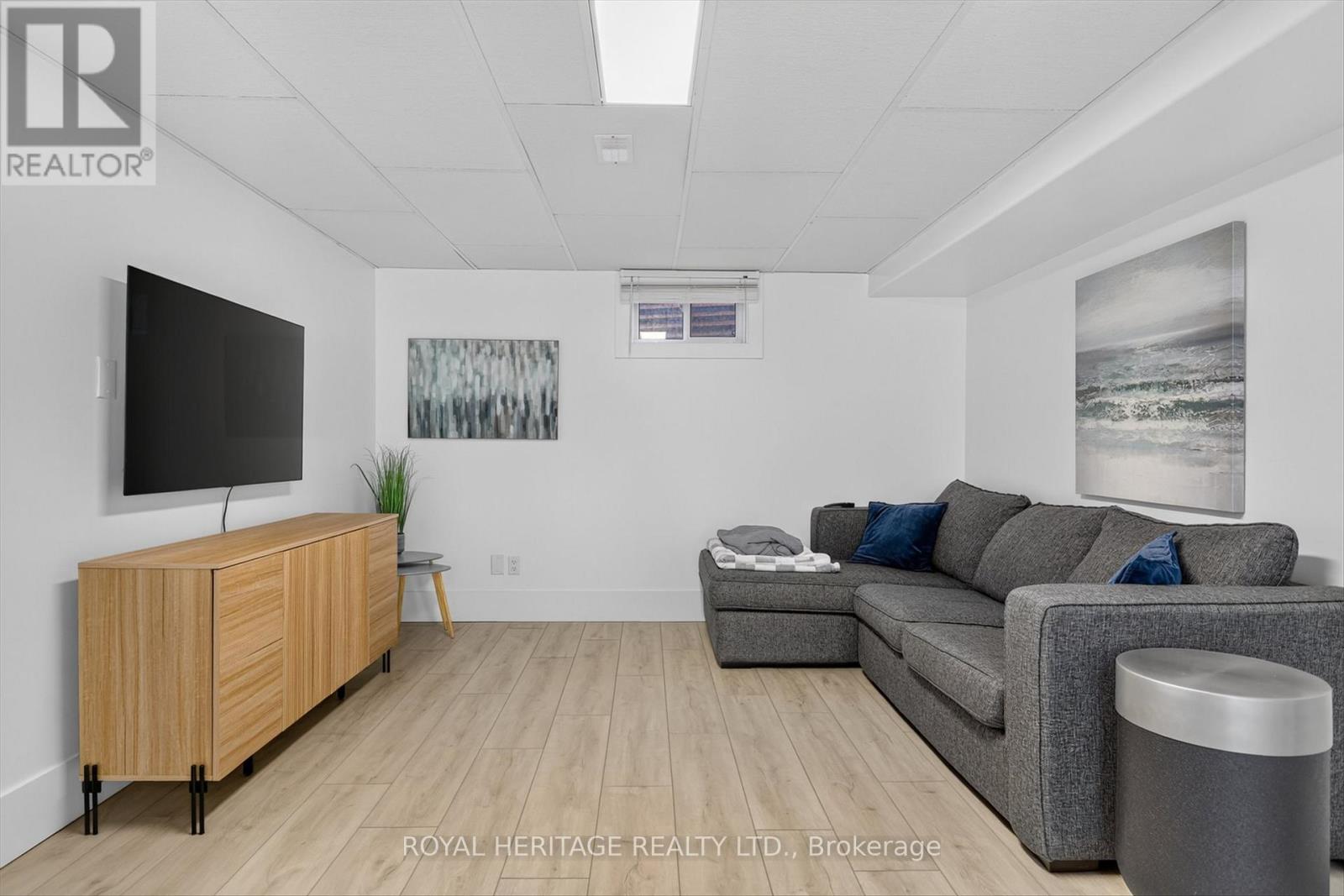 30 KAREN DRIVE - 28
