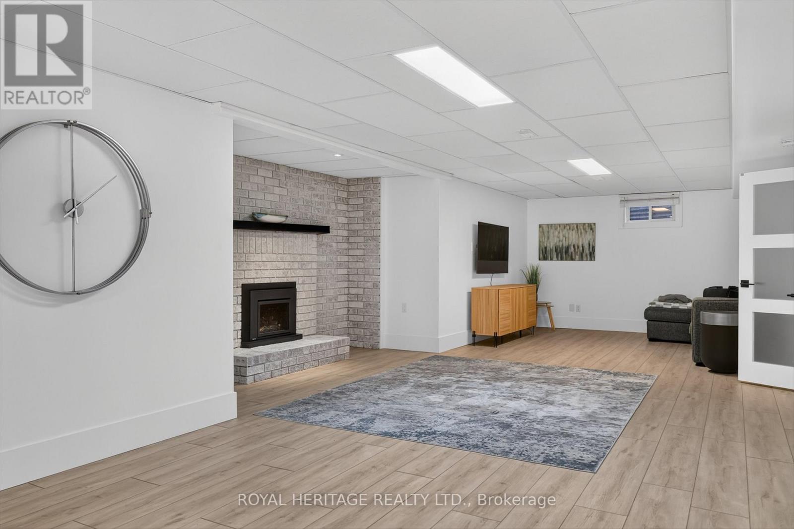 30 KAREN DRIVE - 30