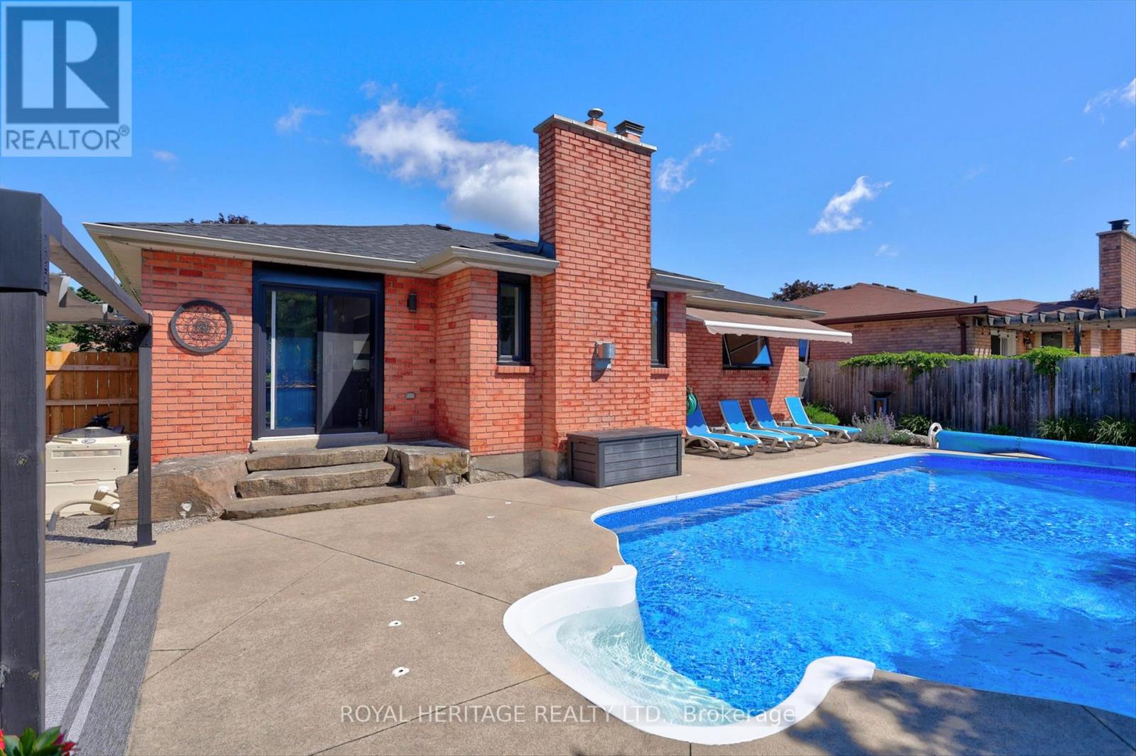 30 KAREN DRIVE - 42