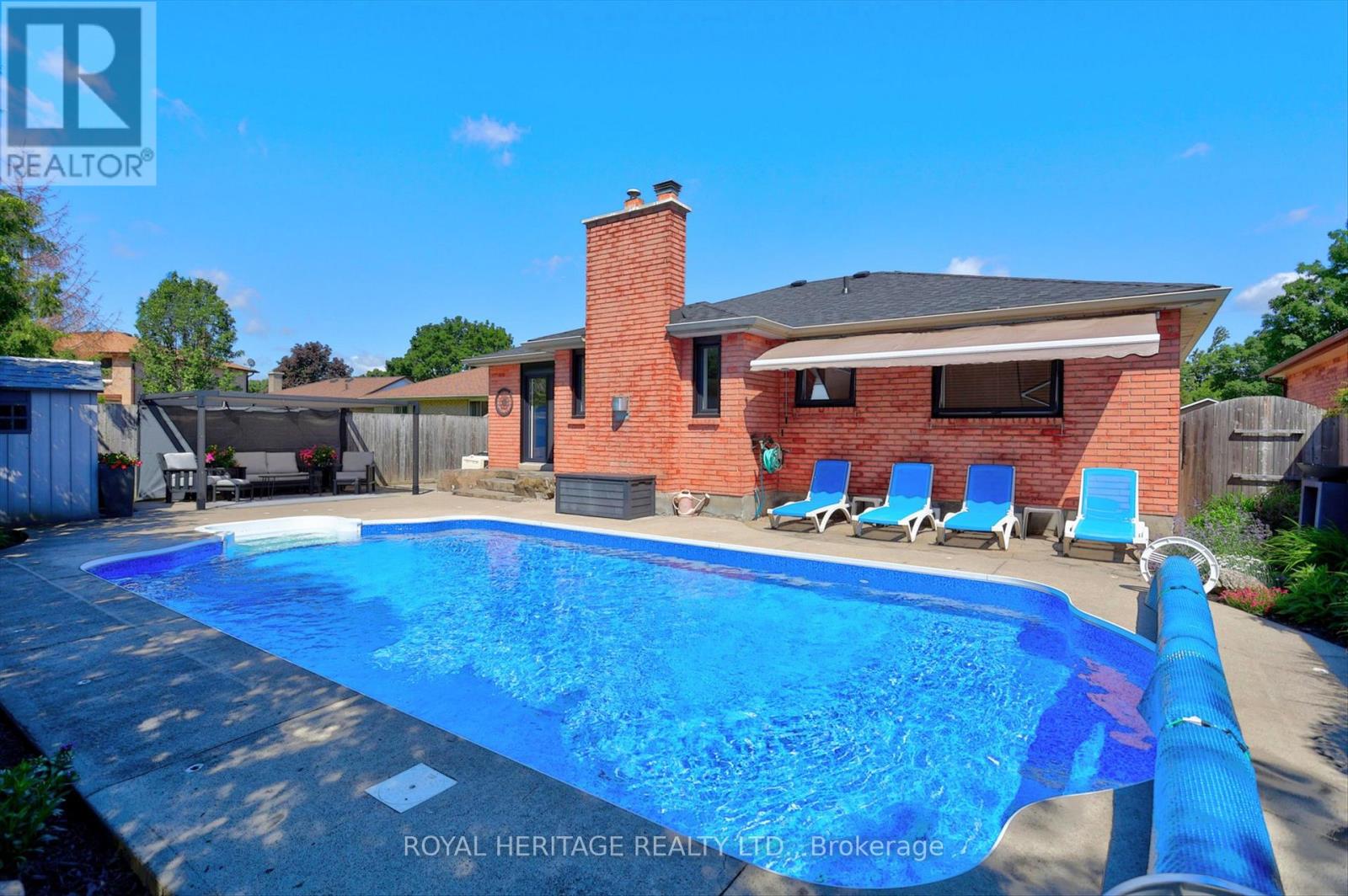 30 KAREN DRIVE - 43
