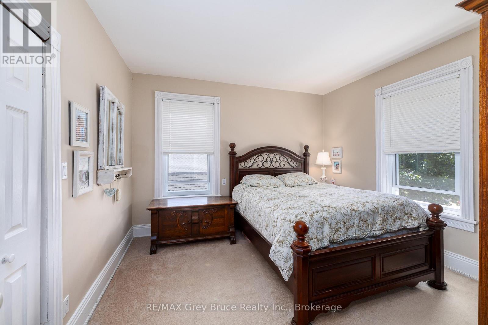 580 23RD STREET W - 19