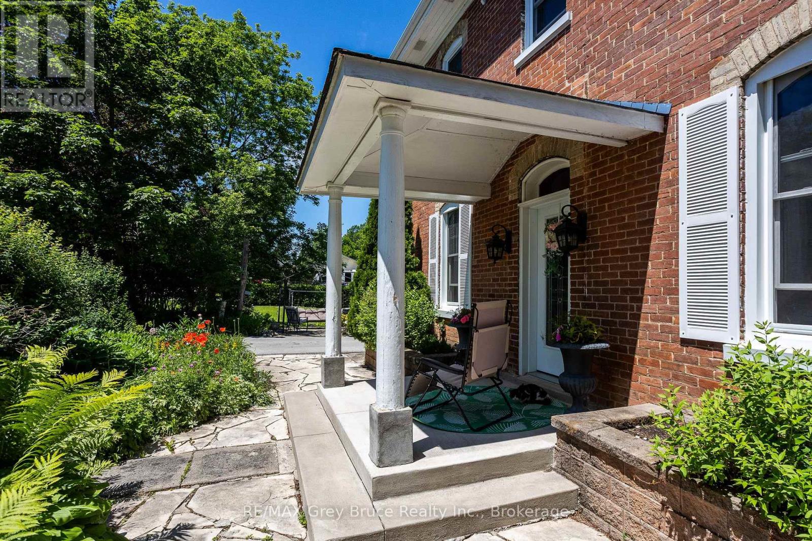 580 23RD STREET W - 3