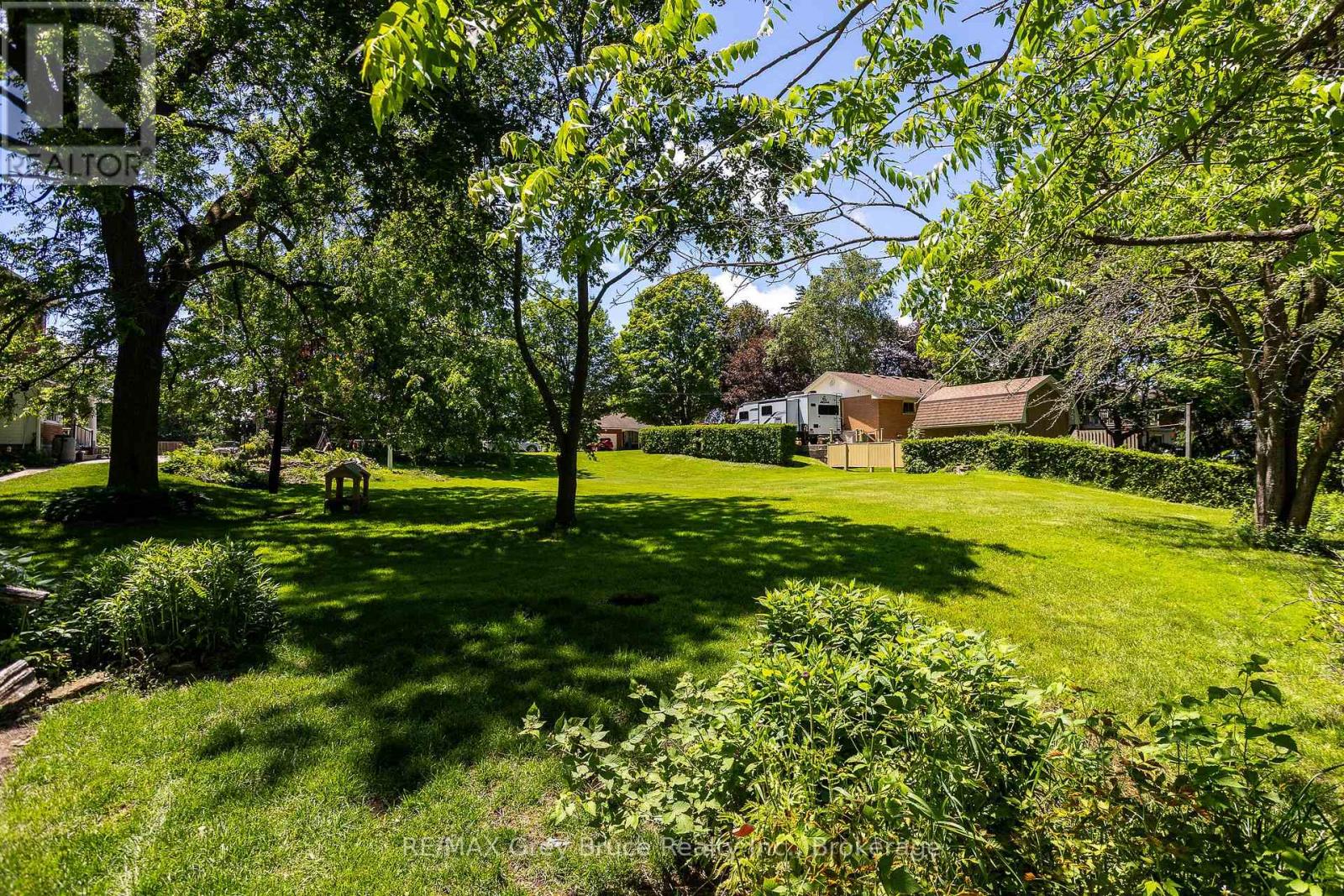 580 23RD STREET W - 33