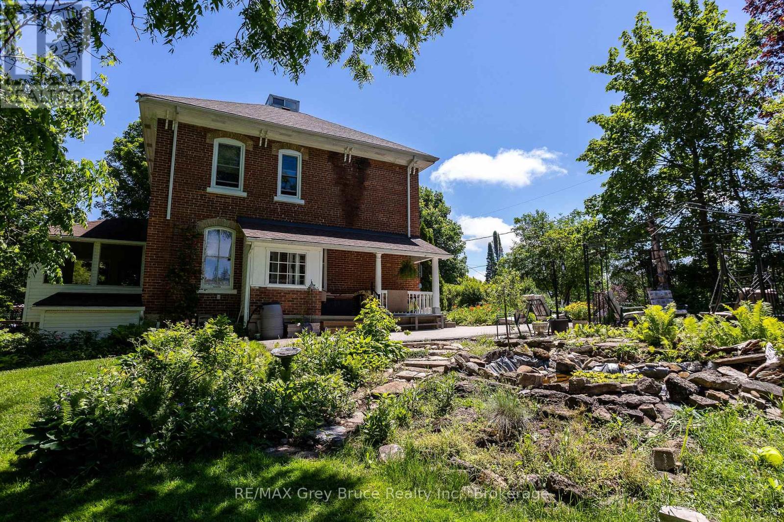 580 23RD STREET W - 36
