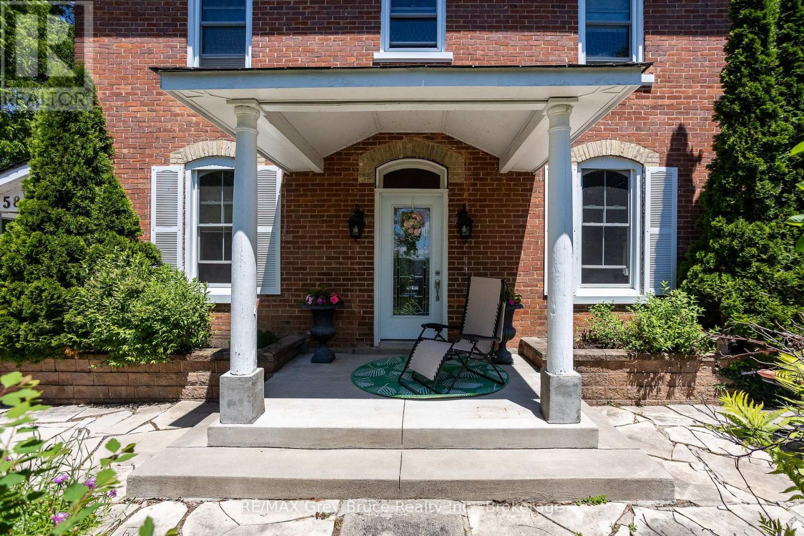 580 23RD STREET W - 4