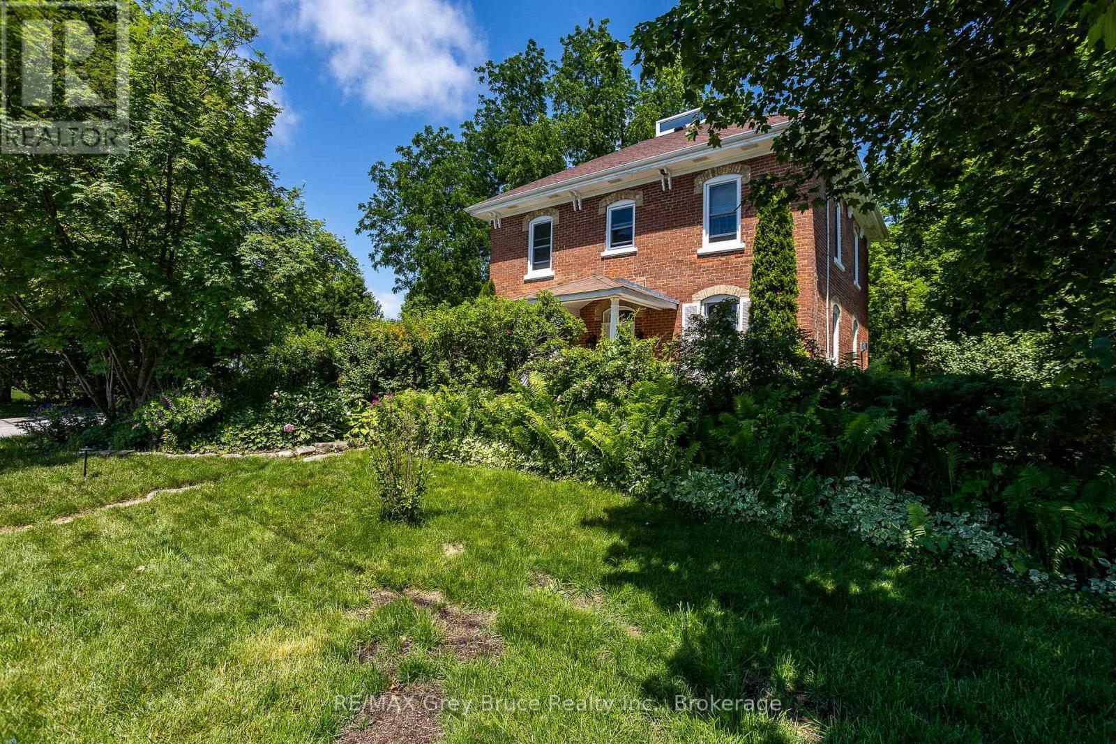 580 23RD STREET W - 42