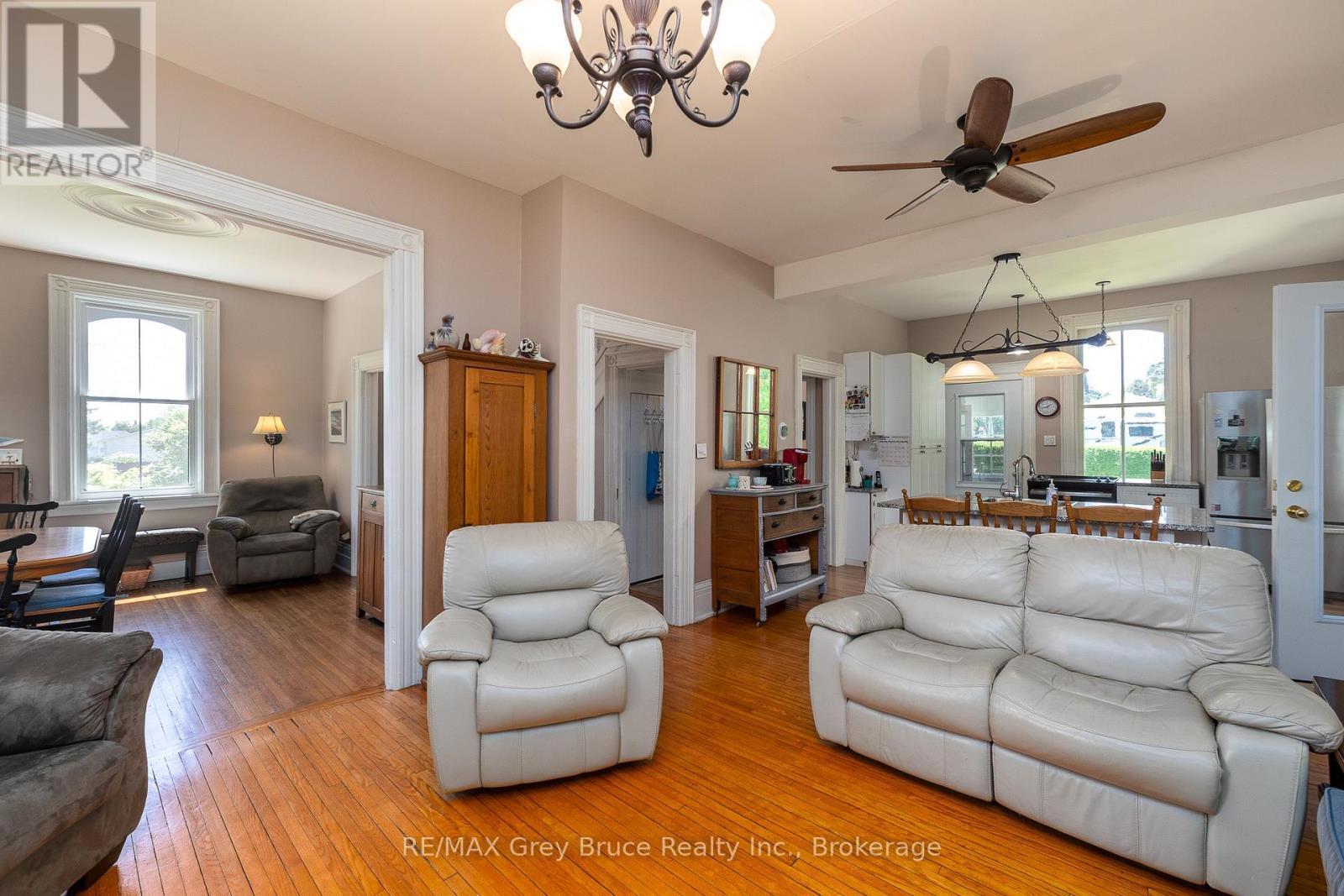 580 23RD STREET W - 8