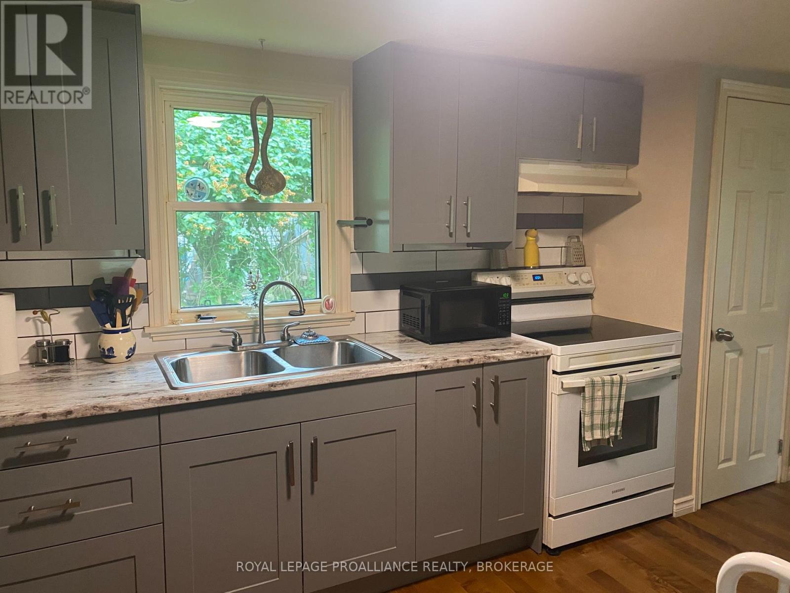 104 ELLISVILLE ROAD - 10