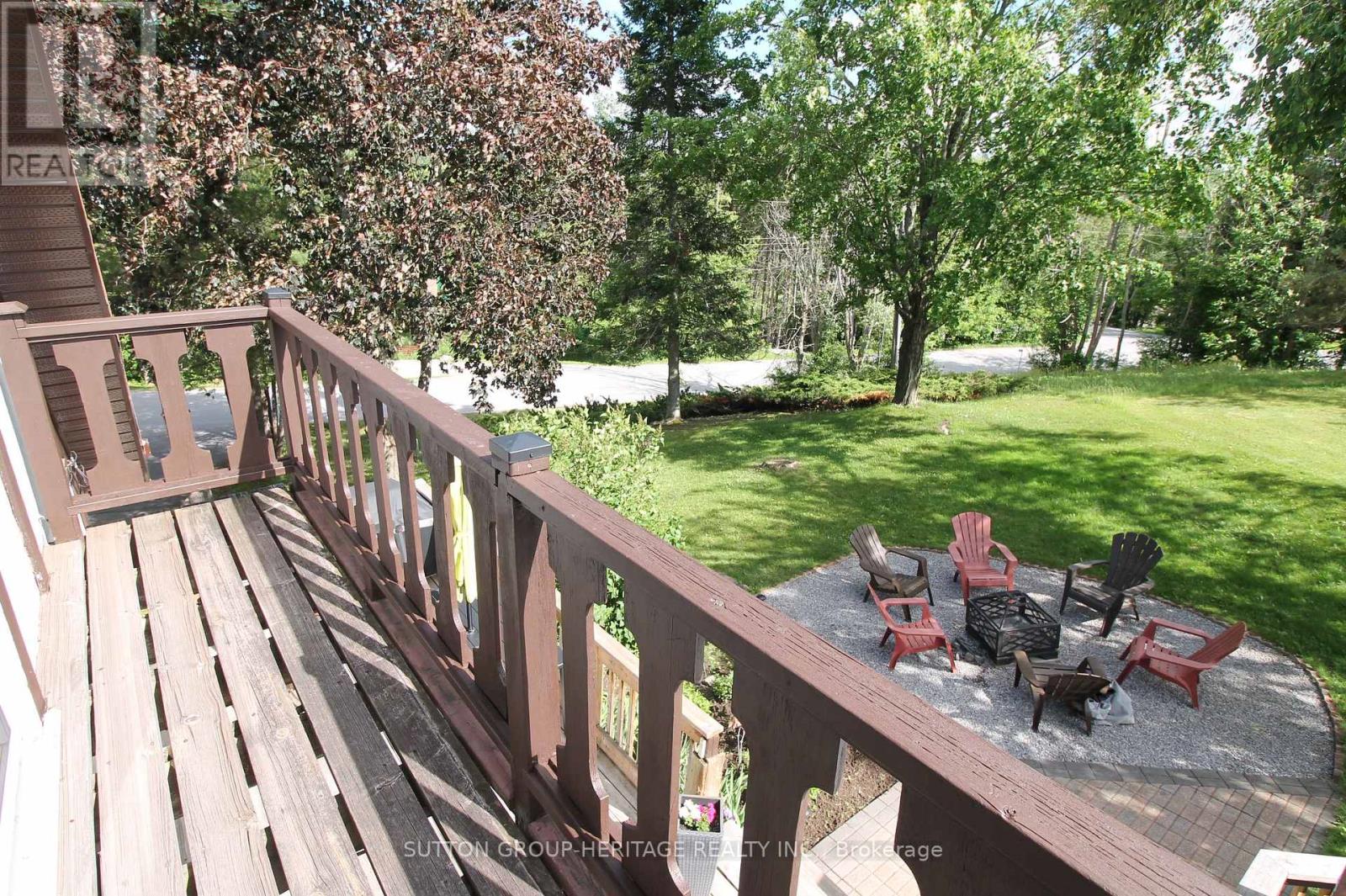 184 PIRATES GLEN DRIVE - 21