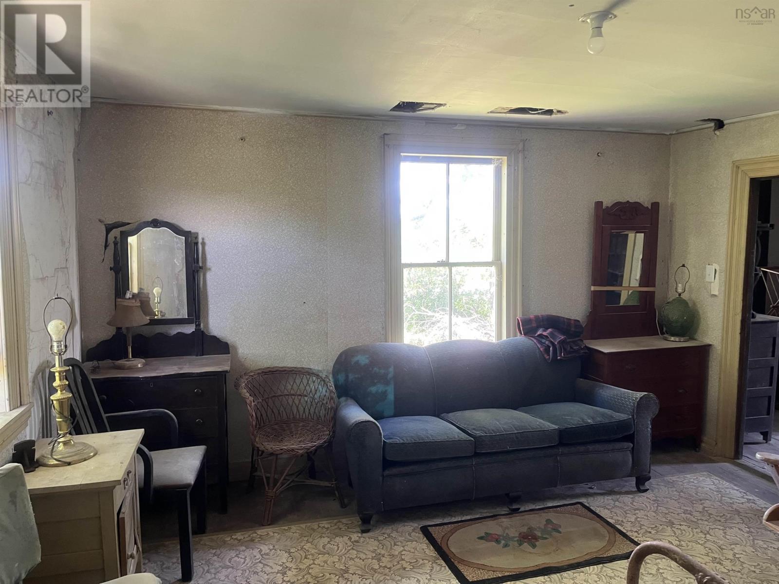 645 Leonard Road - 14