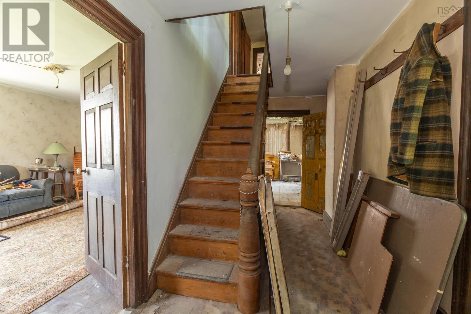 645 Leonard Road - 13