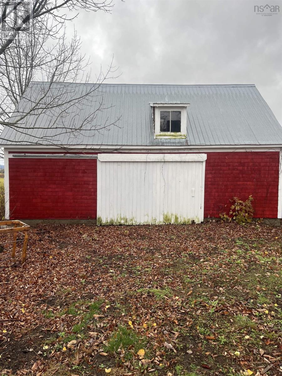 645 Leonard Road - 44