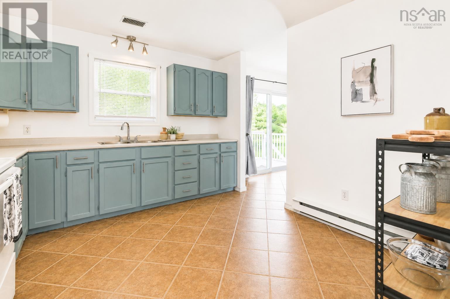 Property 23 of 45 of 1030 Club Crescent ,New Minas