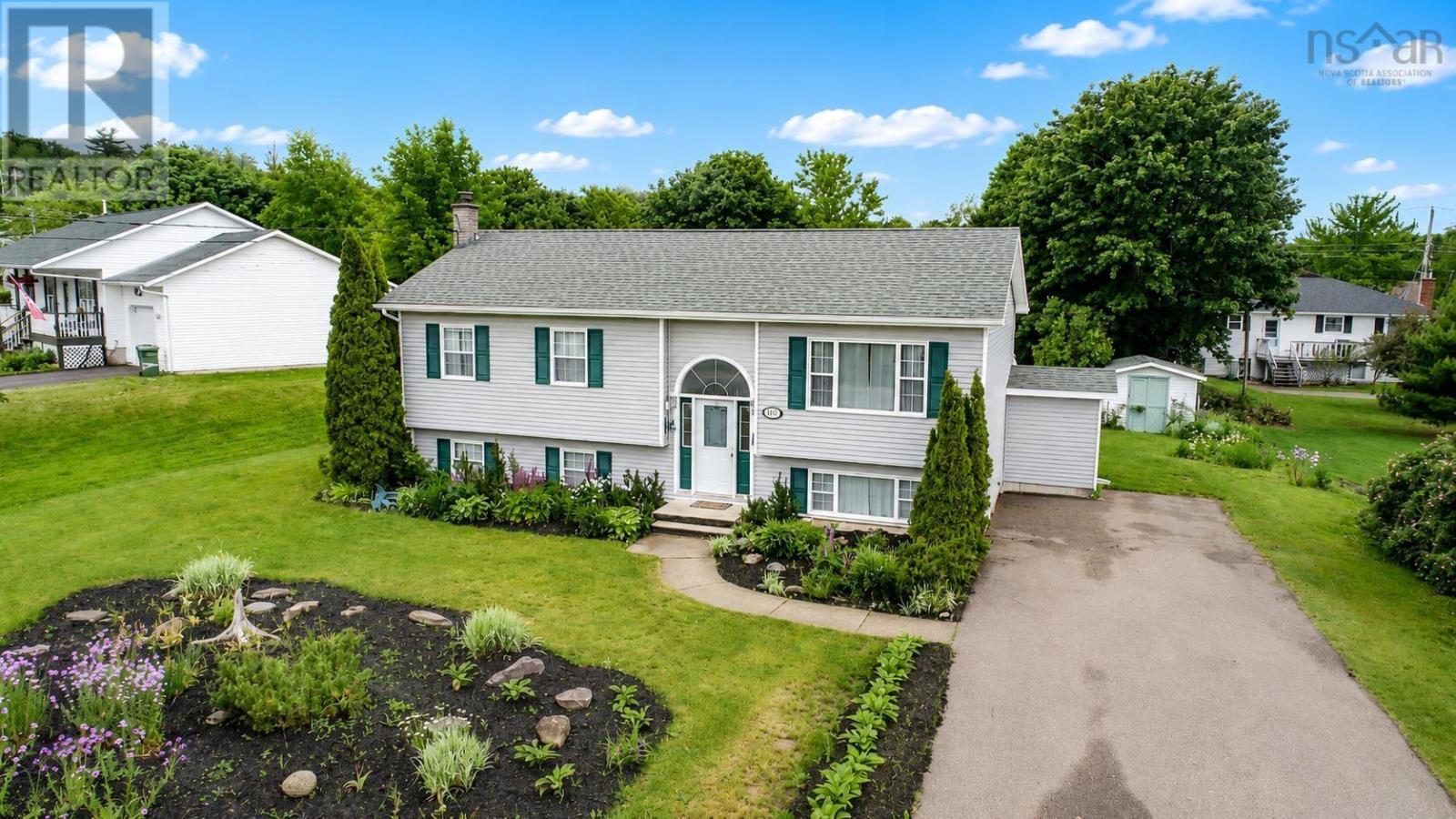 Property 2 of 45 of 1030 Club Crescent ,New Minas