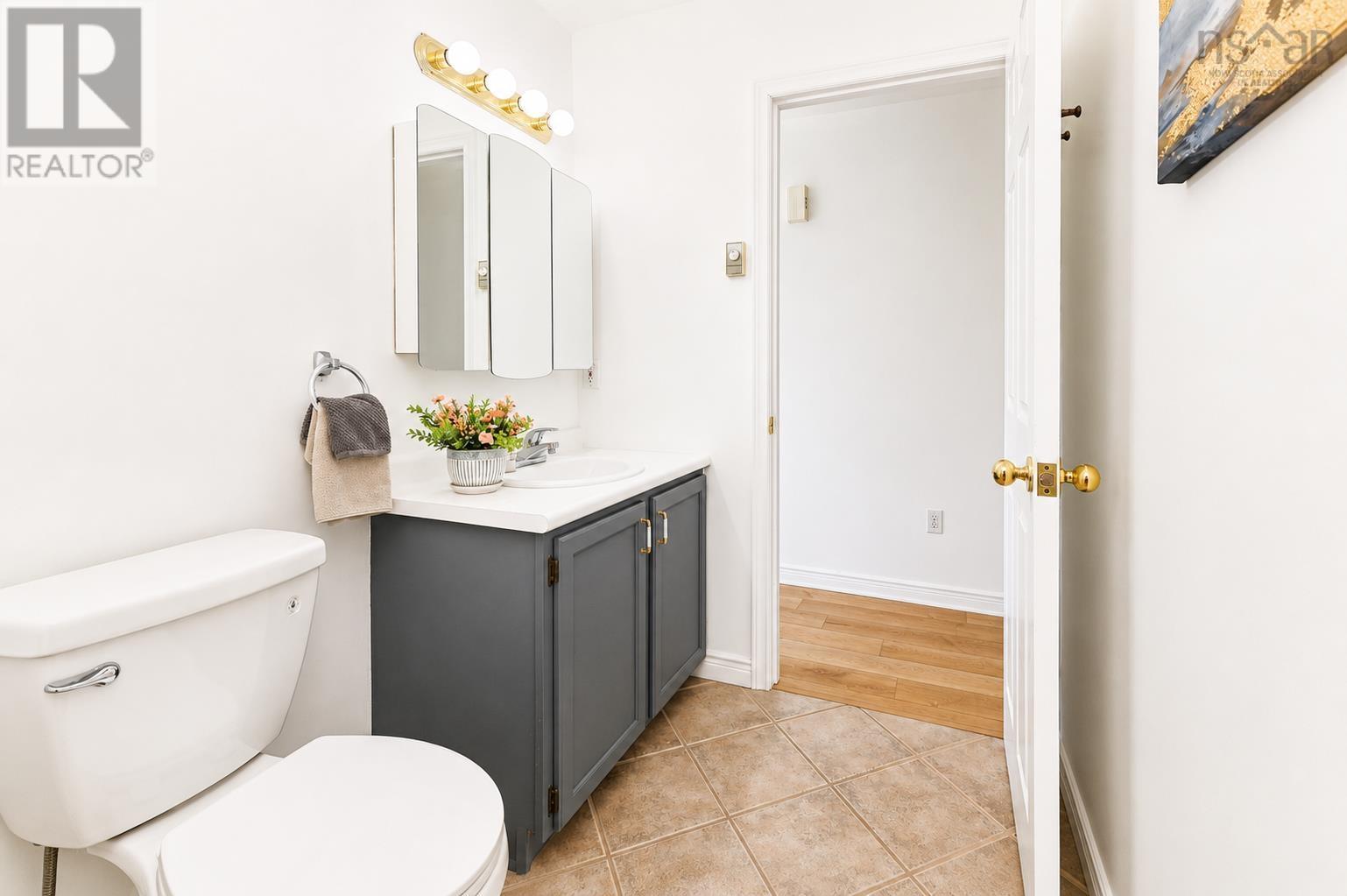 Property 27 of 45 of 1030 Club Crescent ,New Minas