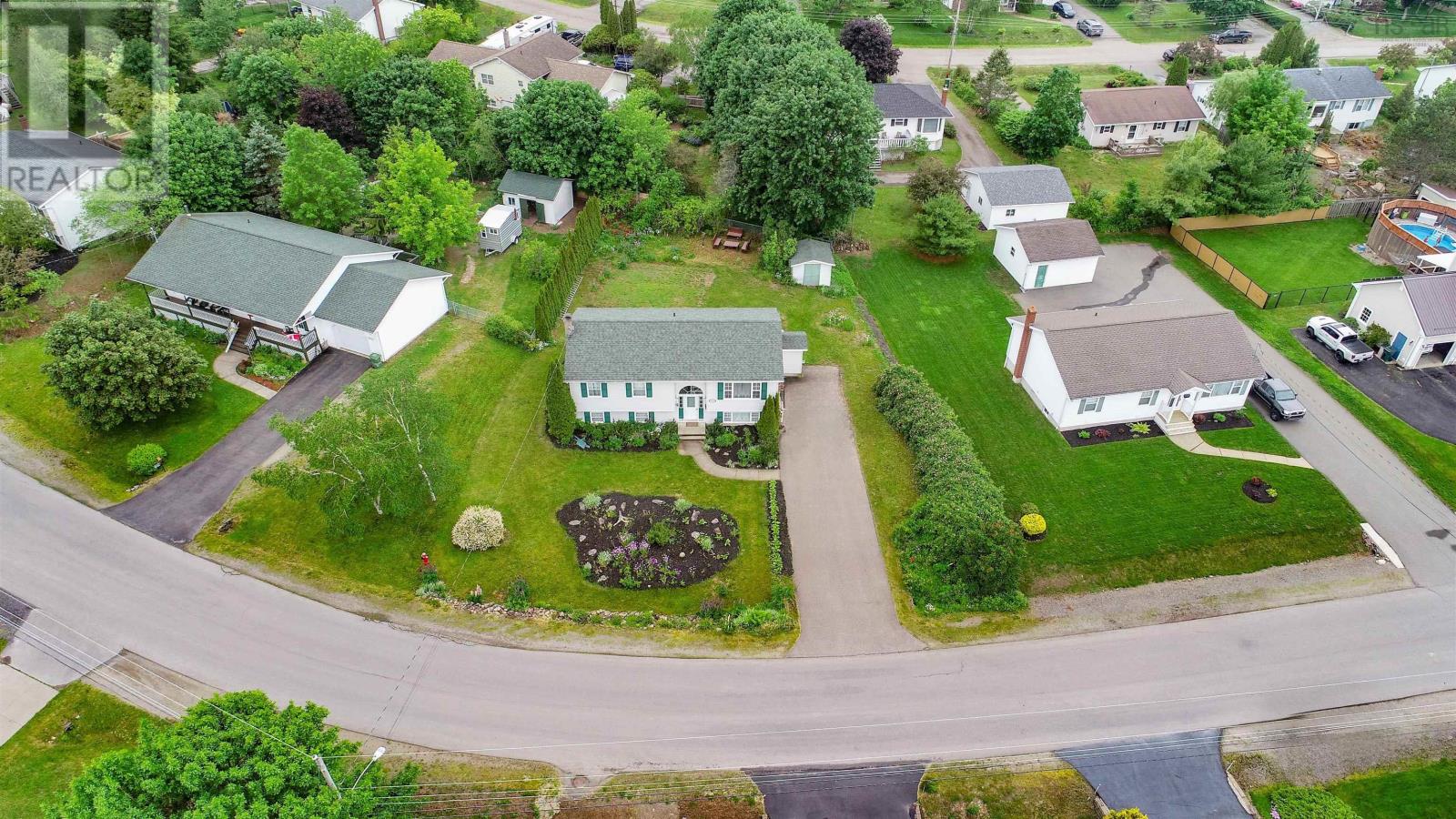 Property 3 of 45 of 1030 Club Crescent ,New Minas