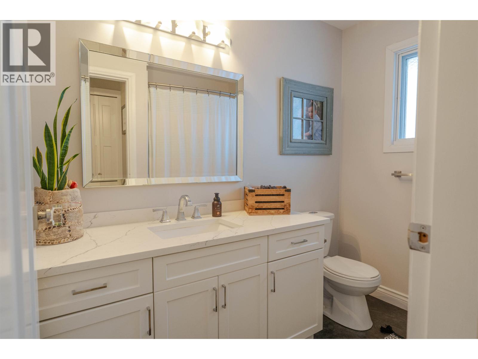 10515 114 AVENUE - 32