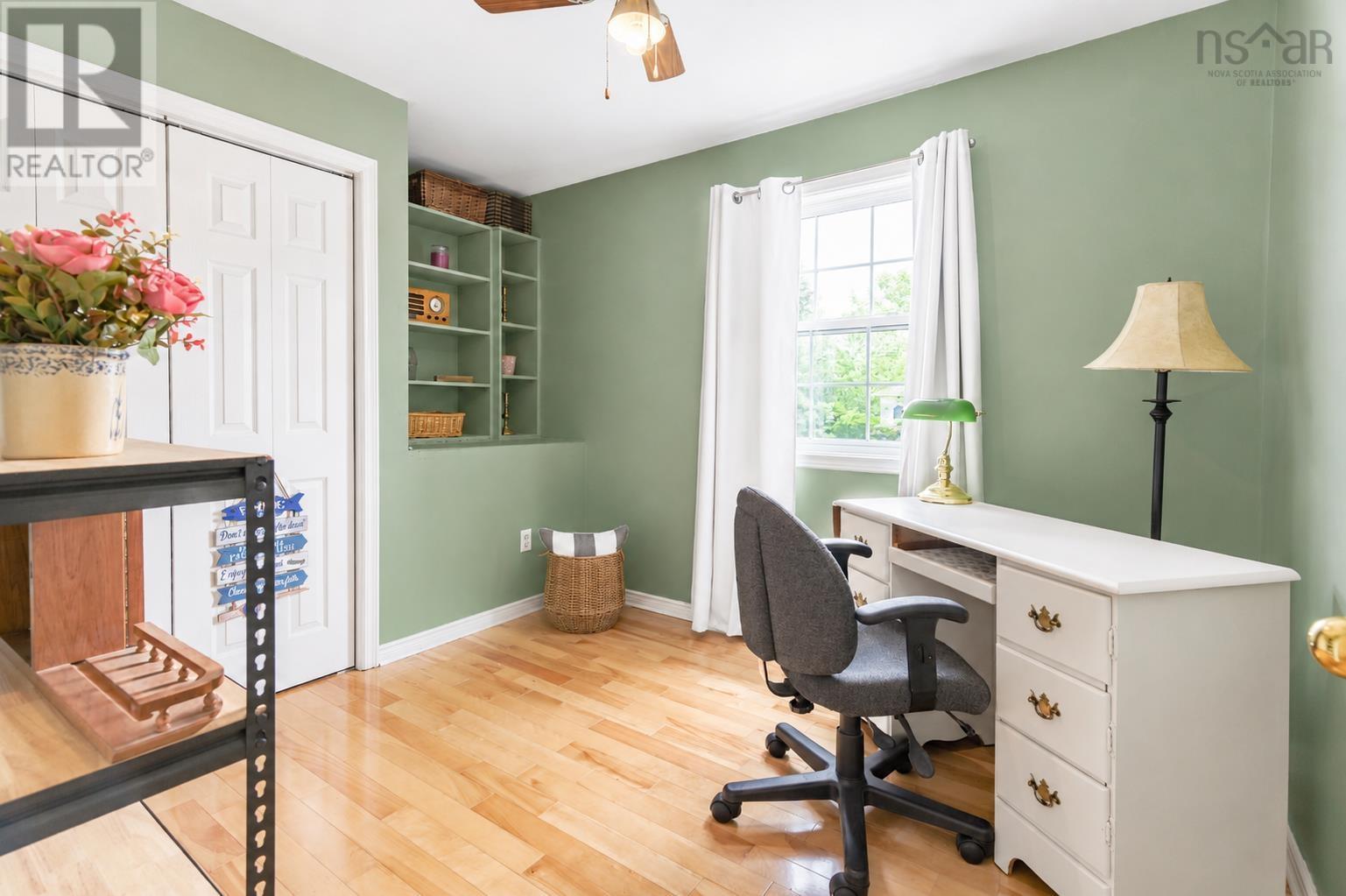 Property 31 of 45 of 1030 Club Crescent ,New Minas