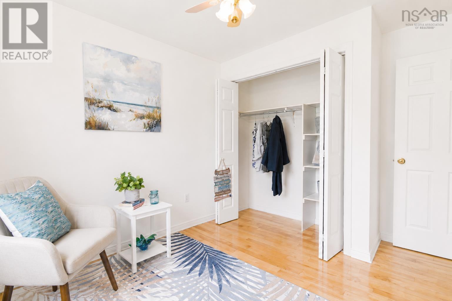 Property 33 of 45 of 1030 Club Crescent ,New Minas