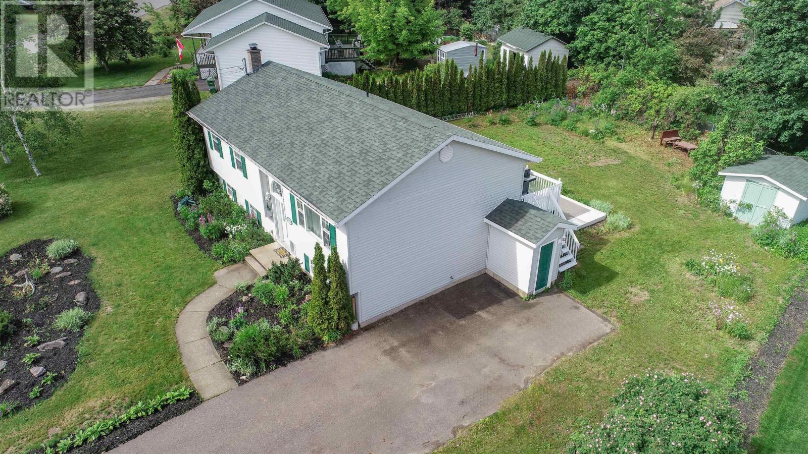 Property 7 of 45 of 1030 Club Crescent ,New Minas