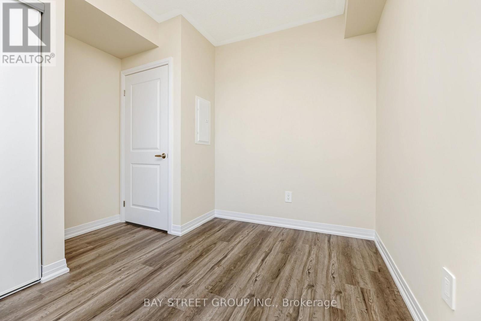 #111 1573 ROSE WAY - 19