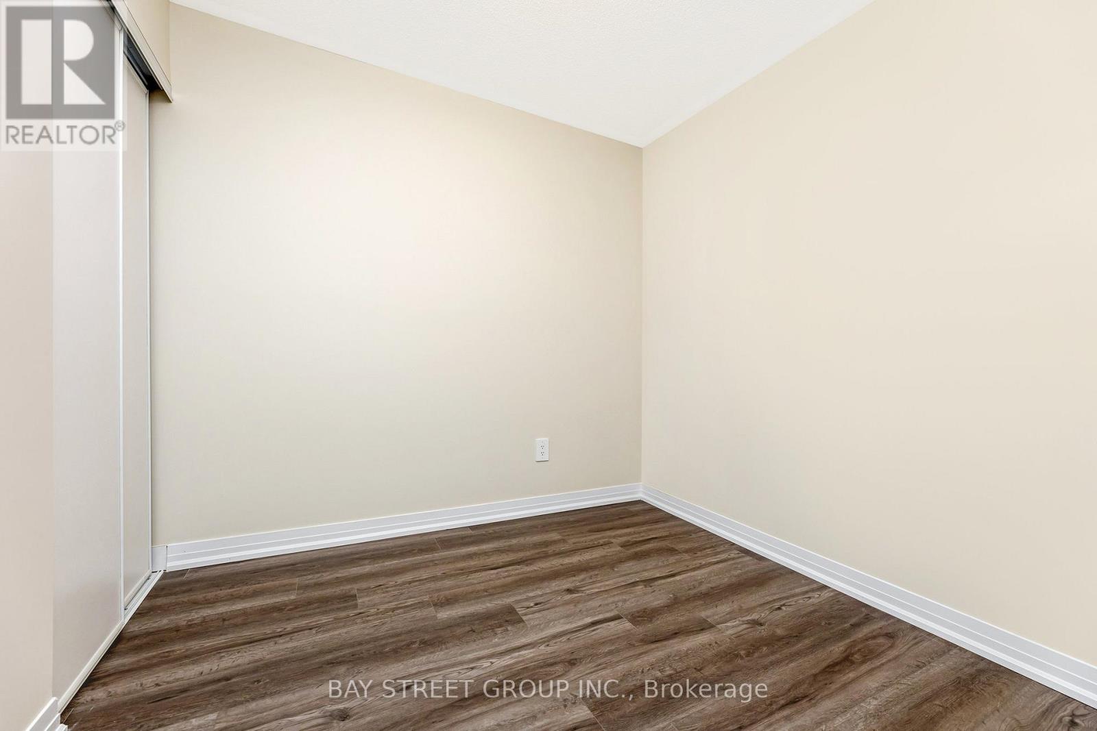 #111 1573 ROSE WAY - 20