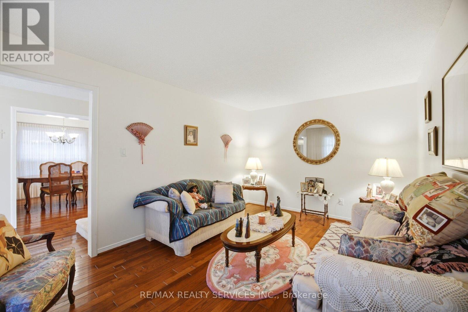 10 MEADOW BUSH COURT - 10